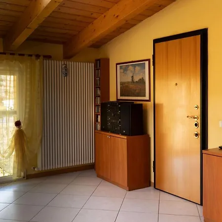 شقة Il Glicine A بيزارو