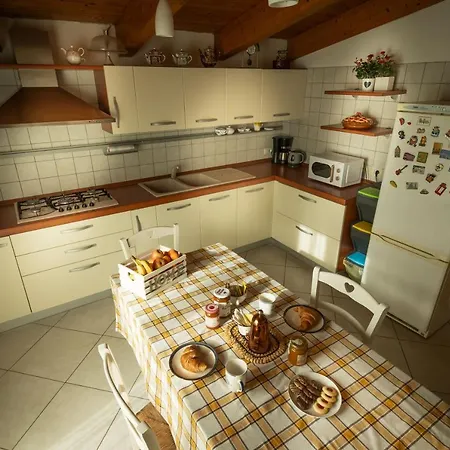 Apartment Il Glicine A